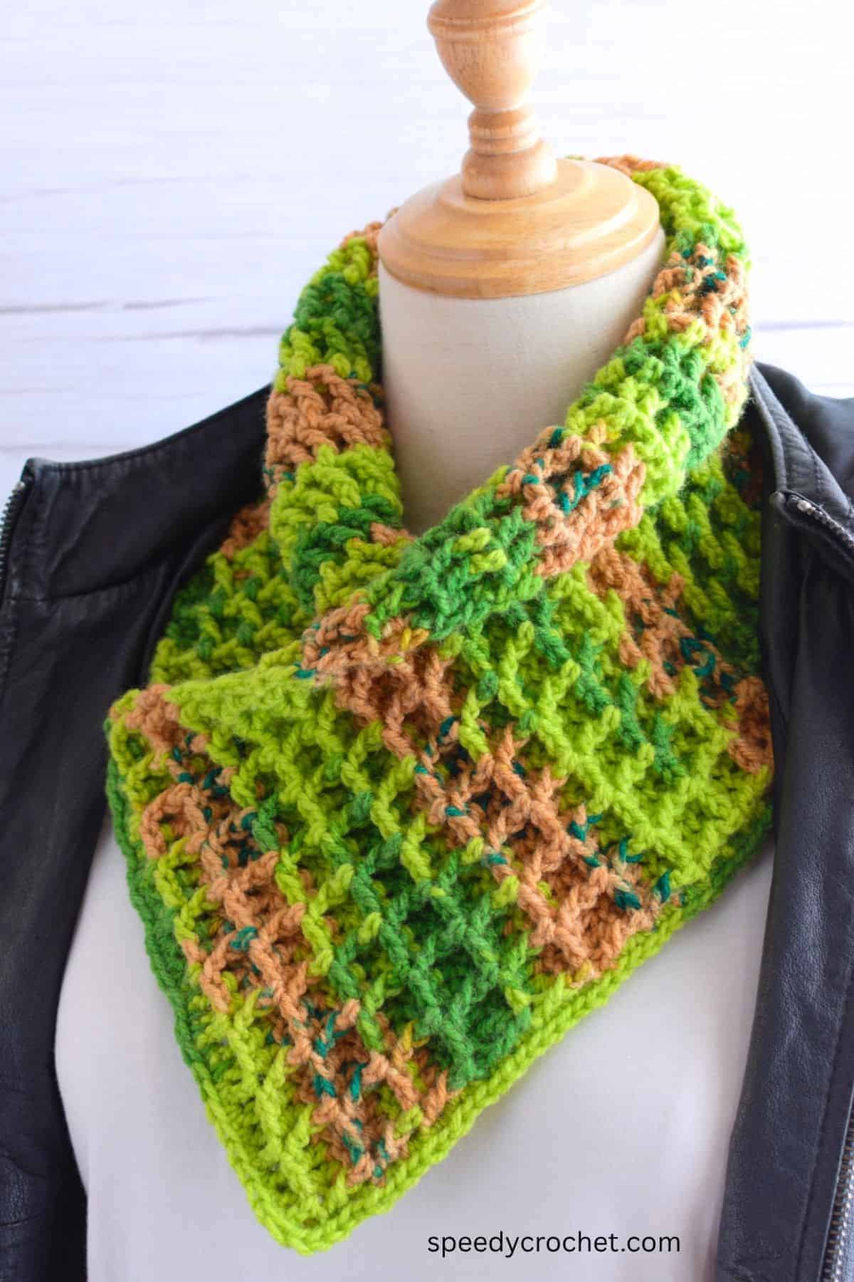 Waffle stitch crochet cowl.